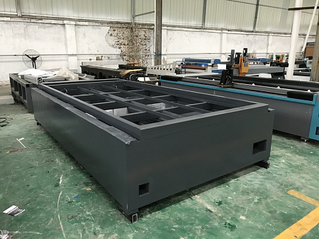 Оптоволоконный лазерный станок для резки металла MetalTec 1530 B (RECI-1000 W) купить в Москве - rodan.ru