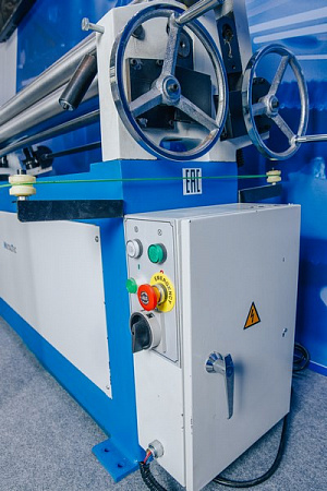 Электромеханический вальцовочный станок MetalTec RS-1300x2,5E - rodan.ru