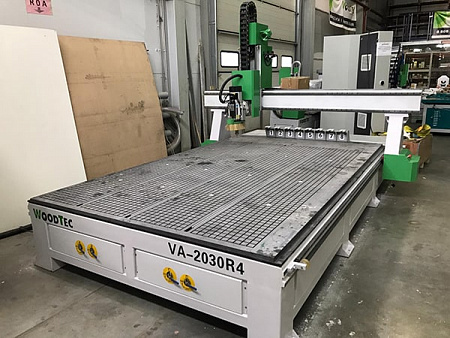 Cтанок фрезерный с ЧПУ по дереву WoodTec VA 2030 4-axis