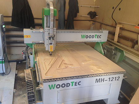 Фрезерный станок с ЧПУ по дереву WoodTec MH 1212
