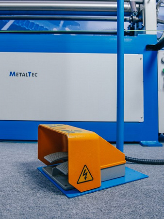 Электромеханический вальцовочный станок MetalTec RS-1300x2,5E - rodan.ru