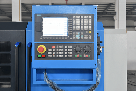 Токарный станок c ЧПУ с горизонтальной станиной MetalTec CK 36x750 купить в Москве - rodan.ru