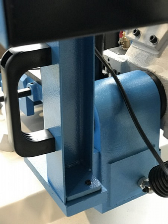 Ручной ленточнопильный станок для резки металла MetalTec BS 250 FH