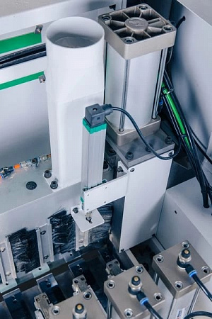 Форматно-раскроечный центр с ЧПУ WoodTec WS-330C