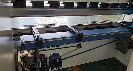 MetalTec HBC 170/3100 Листогибочные гидравлические прессы с ЧПУ