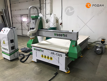 Cтанок фрезерный с ЧПУ по дереву WoodTec HR 1325