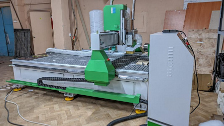 Фрезерный станок с ЧПУ по дереву WoodTec H 1625 купить в Москве - rodan.ru