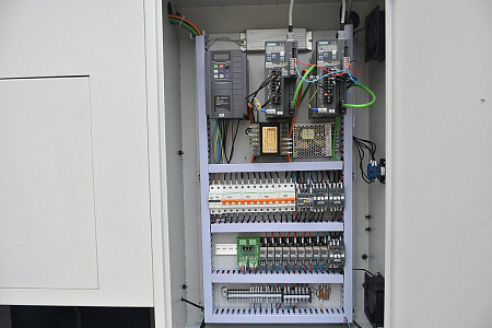 Токарный станок c ЧПУ с горизонтальной станиной MetalTec CK 36x450 купить в Москве - rodan.ru